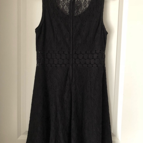 Black Dress - Picture 2 of 3